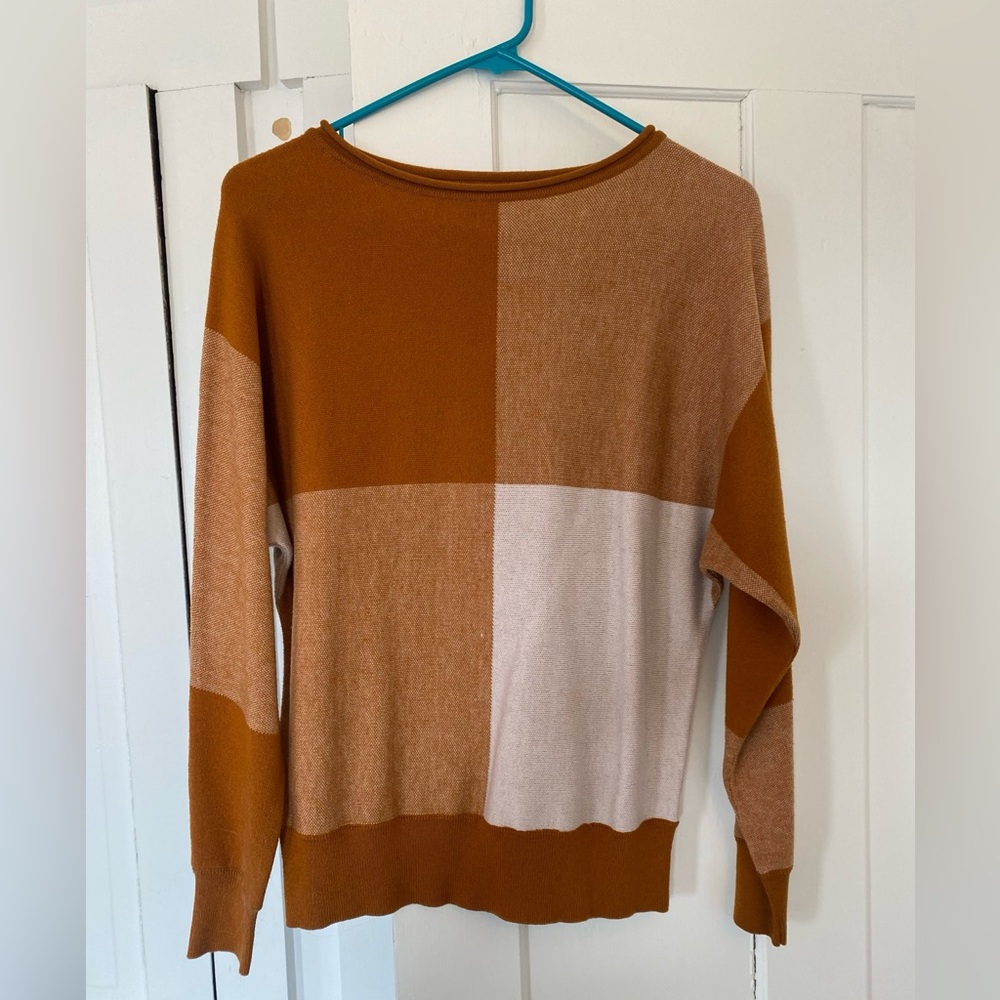 Tahari Women's Sweater in Warm Tones